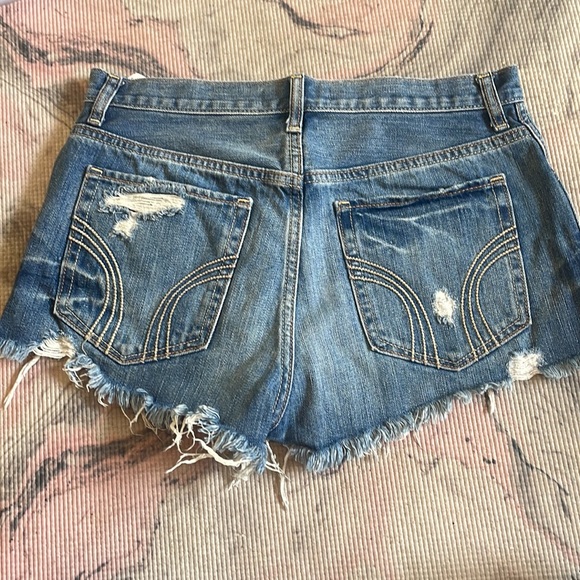 Hollister Festival Ripped Jean Shorts - Picture 3 of 5